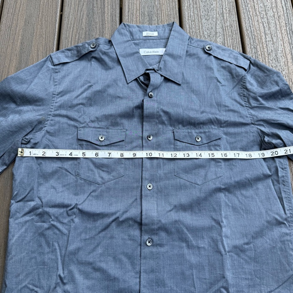 Calvin Klein Button-Up - Picture 4 of 5